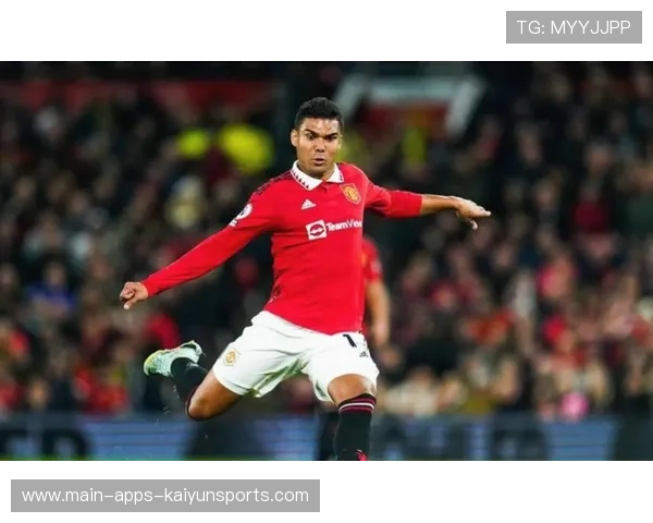 曼联卡塞米罗抢断训练继续强化：打造铁壁防线的秘密武器