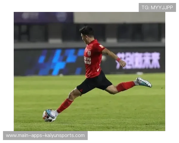 亚泰后腰组合表现稳定中场硬度提升明显，亚泰集锦